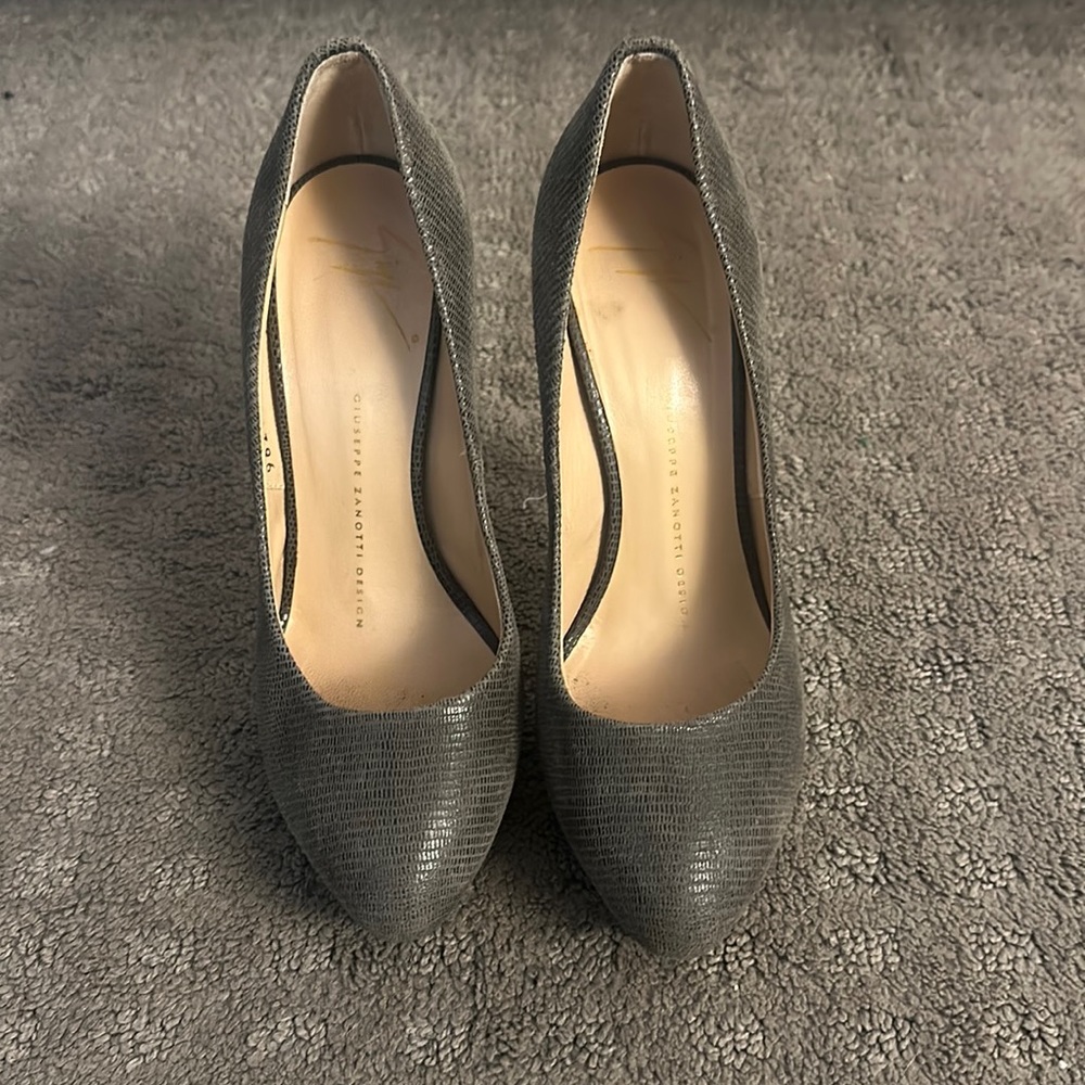 Giuseppe Zanotti Pumps